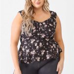 Plus Floral Button-Up Sleeveless Flare Hem Top