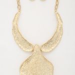 Textured Oversized Metal Necklace